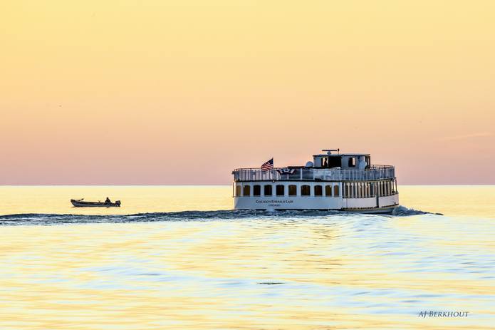 CHICAGO'S LEADING LADY Commercial Vessel - Burger Boat Company